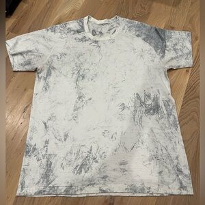 Lululemon Men’s Shirt